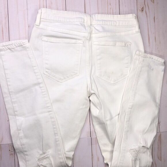 Old Navy Midrise Rockstar Bright White Distressed Skinny Jean - Picture 3 of 7